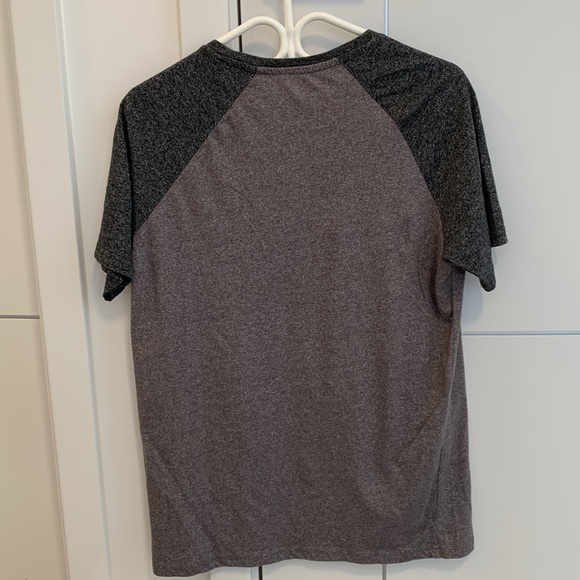 ** 2 for 1 tshirts - Picture 4 of 4